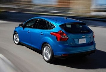 長安福特 ?？怂箖蓭?2.0L 手動 豪華運動型 2012款