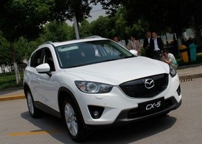 2013款馬自達CX-52.0L 自動兩驅(qū)舒適版