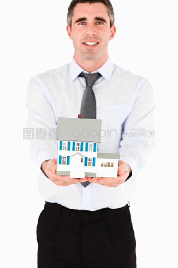 微型住宅新潮流 與專業房產經紀探索精巧生活空間